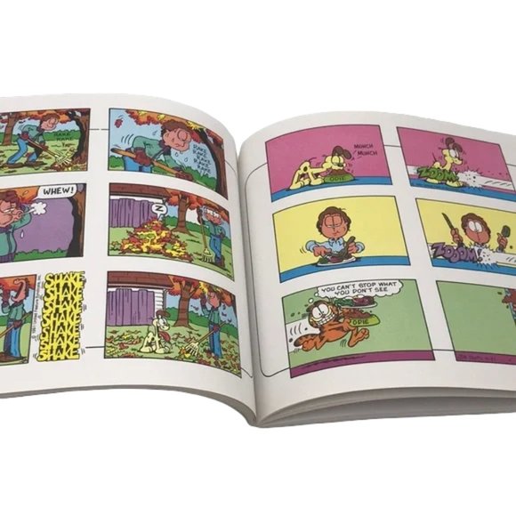 The 7th Garfield Treasury by Jim Davis - Picture 4 of 6